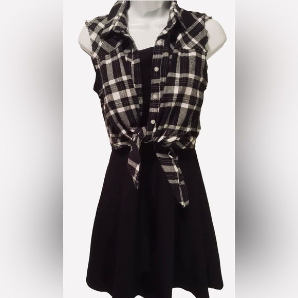 Emerald Sundae Dresses & Skirts - NWT EMERALD SUNDAE BLACK & WHITE PLAID TOP Dress sz LARGE